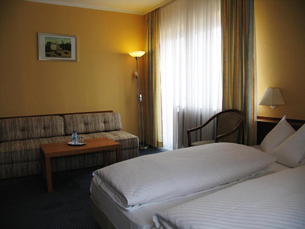 Rheinhotel Luxhof Speyer Room photo